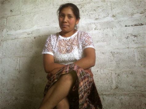 Culona de Guatemala se vuelve loca por mamar pija de su marido. . Chapinas cogiendo